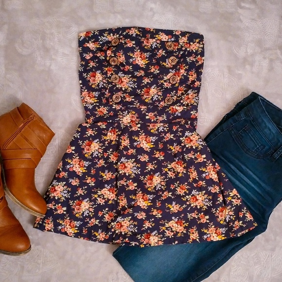 Tops - Strapless Floral Peplum Top